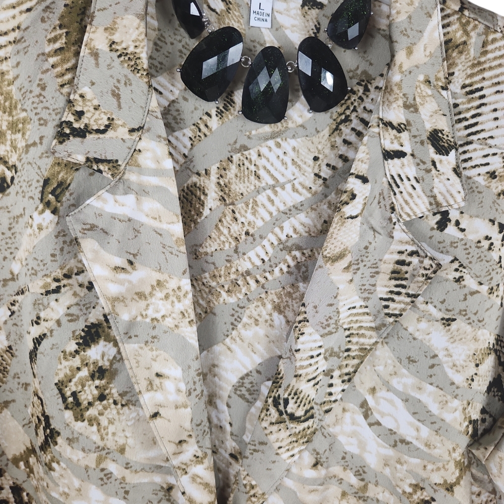 Fashion Nova, women's taupe, green, & creme longsleeves top. V-neck Sz L - Picture 2 of 10